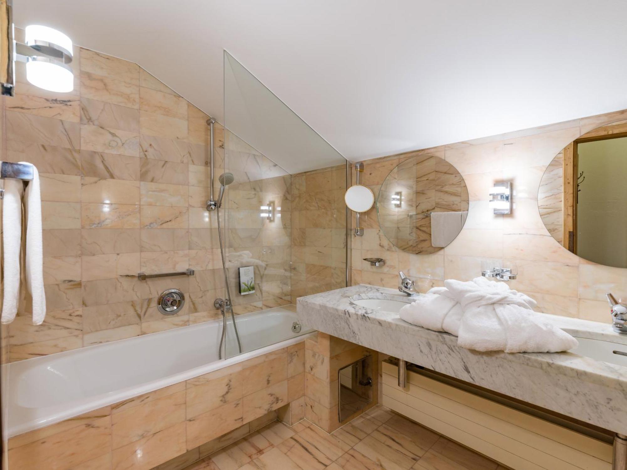 Alpenhotel Kramerwirt Mayrhofen Phòng bức ảnh